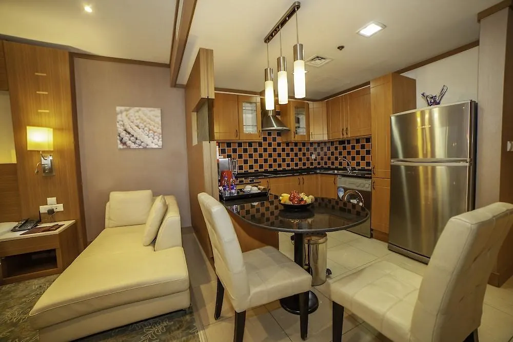 Residence Inn By Marriott Sheikh Zayed Road, Dubaj