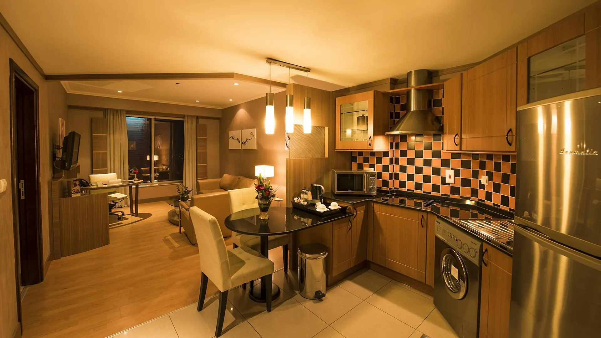 Residence Inn By Marriott Sheikh Zayed Road, Dubaj 4*,