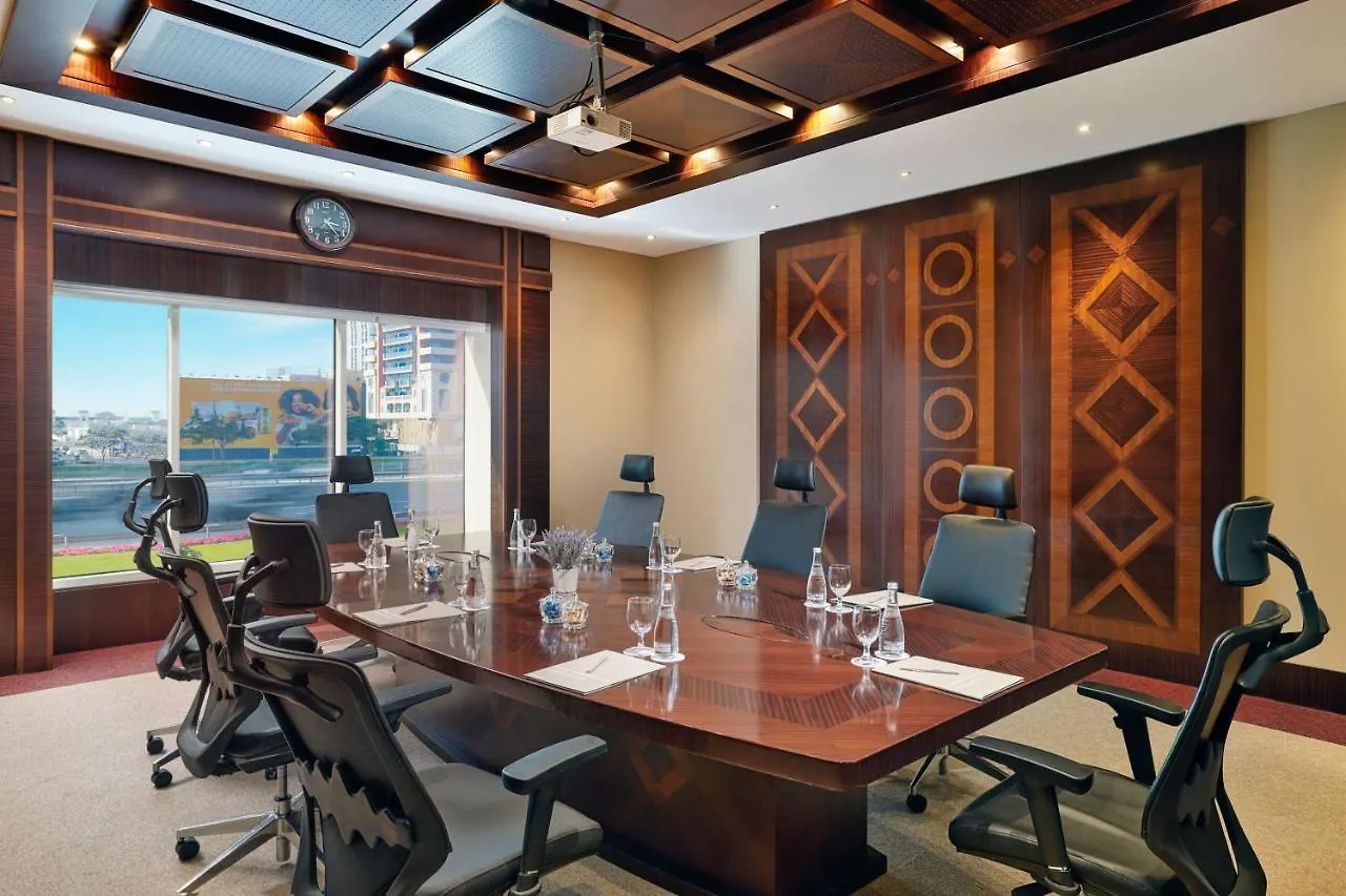 Residence Inn By Marriott Sheikh Zayed Road, Dubaj Szálloda