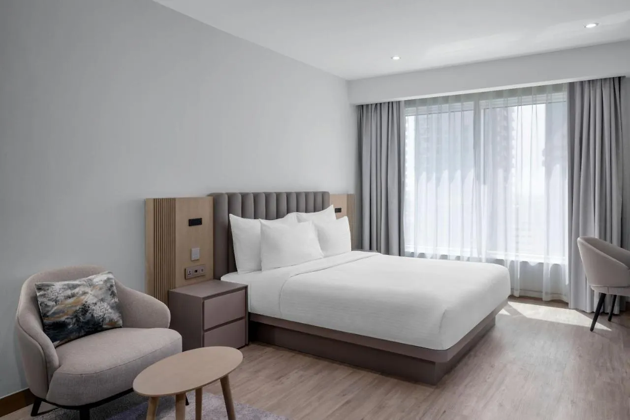 Residence Inn By Marriott Sheikh Zayed Road, Dubaj Szálloda