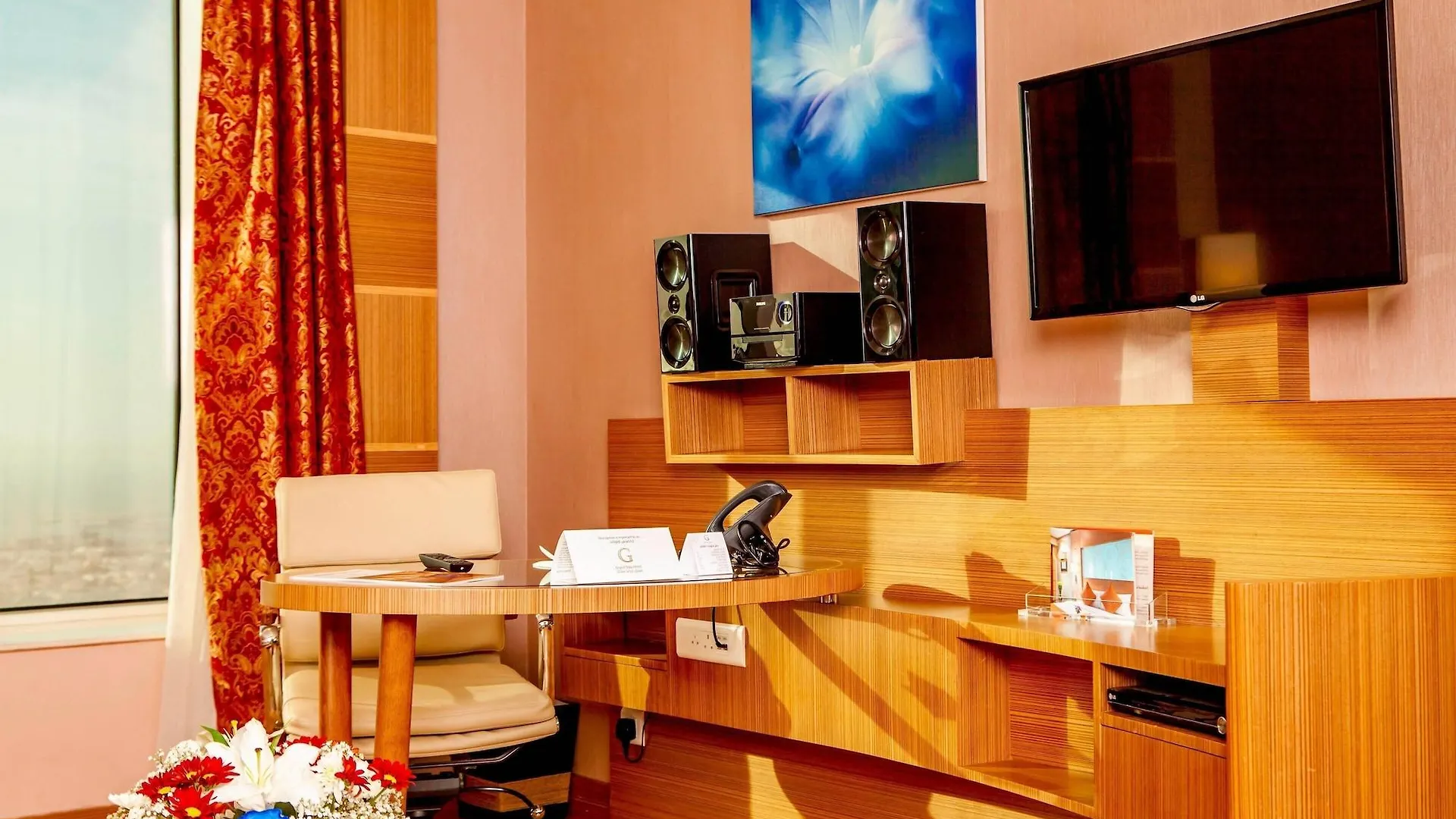 Residence Inn By Marriott Sheikh Zayed Road, Dubaj