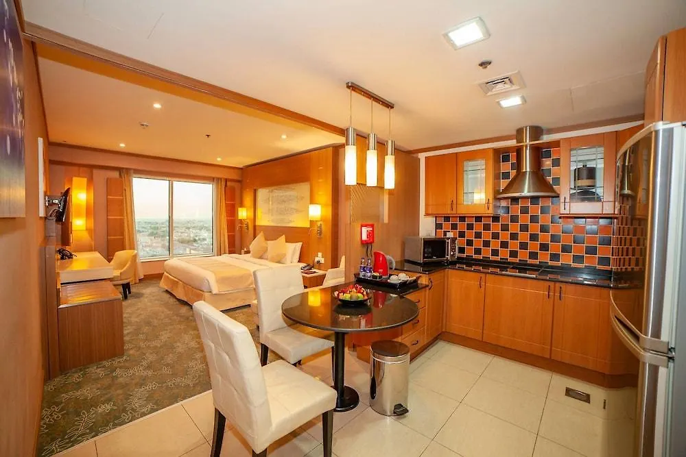 Residence Inn By Marriott Sheikh Zayed Road, Dubaj Szálloda